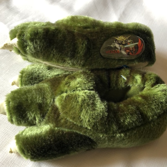 Slippers Star Wars Yoda toddler boys or boys sizes 8-9M or 10-11M fabric upper - Picture 2 of 8
